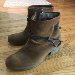 Cute Brown Suede Booties Sz 10